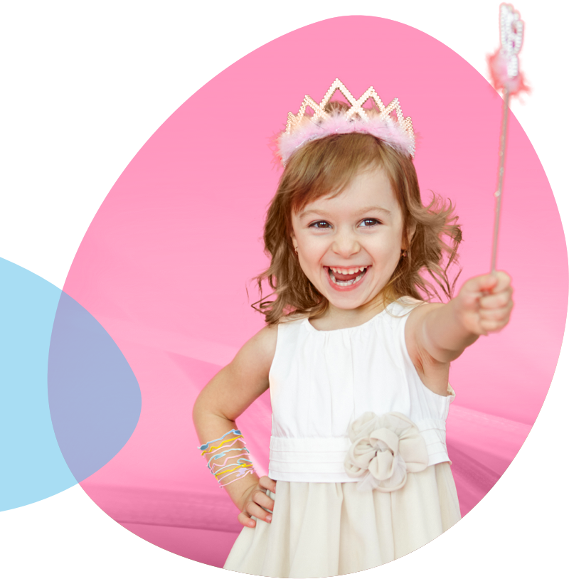 immagine bambina sorridente con braccialetti zanzarella